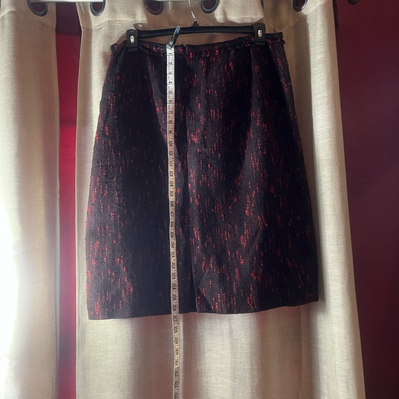 NWT CATO 14-16W Red and Black Skirt. Make me an offer. 🤗 - Picture 2 of 6